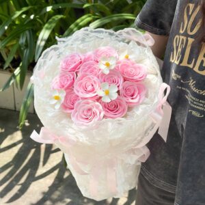 bó-hoa-hồng-sáp-tặng-bạn-gái