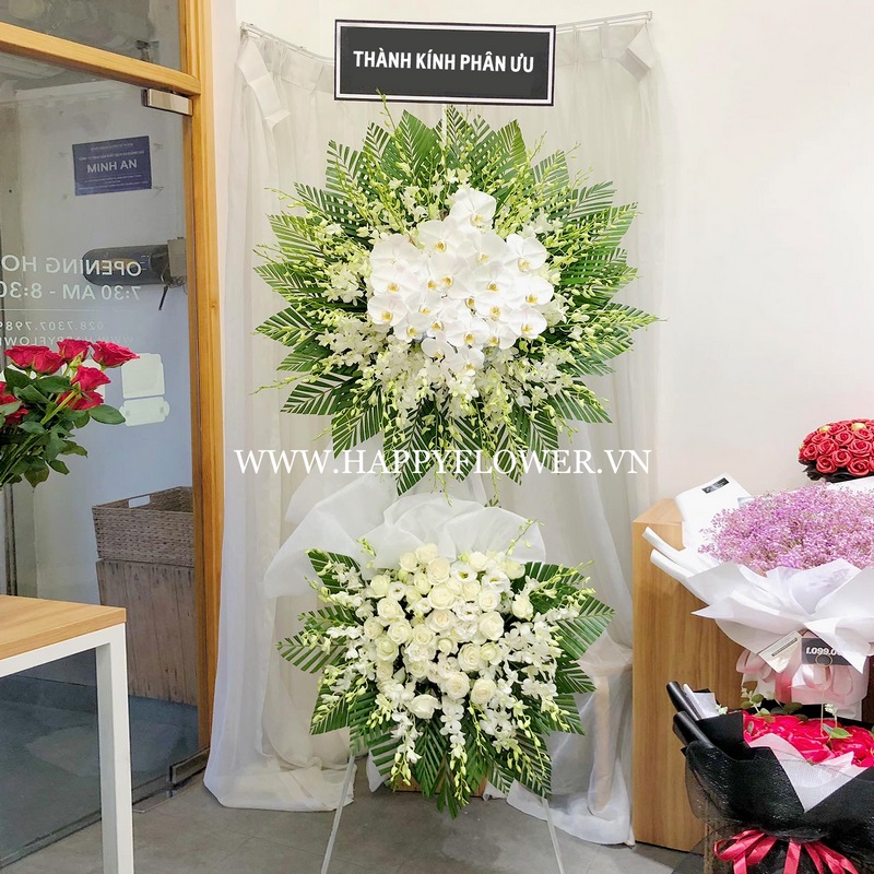 Vòng hoa tang lễ màu trắng 2 tầng